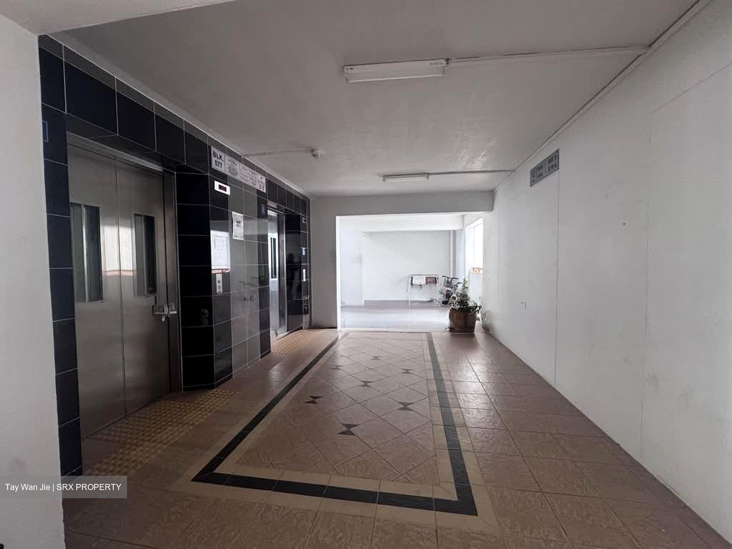 Blk 577 Hougang Avenue 4 (Hougang), HDB Executive #538598891